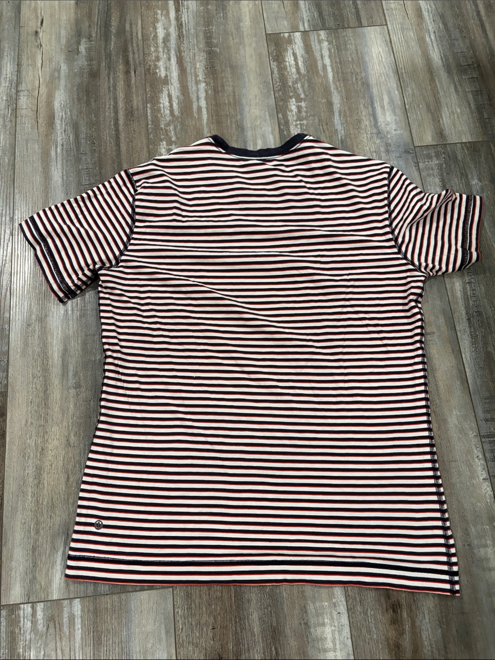 Lululemon 5 Year Basic Tee Stripe | L - Picture 5 of 7